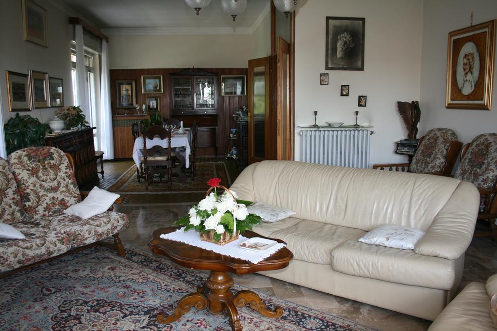 B&B Il Glicine Bedizzole Экстерьер фото