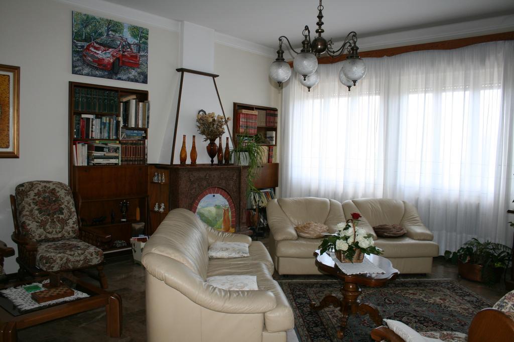 B&B Il Glicine Bedizzole Экстерьер фото