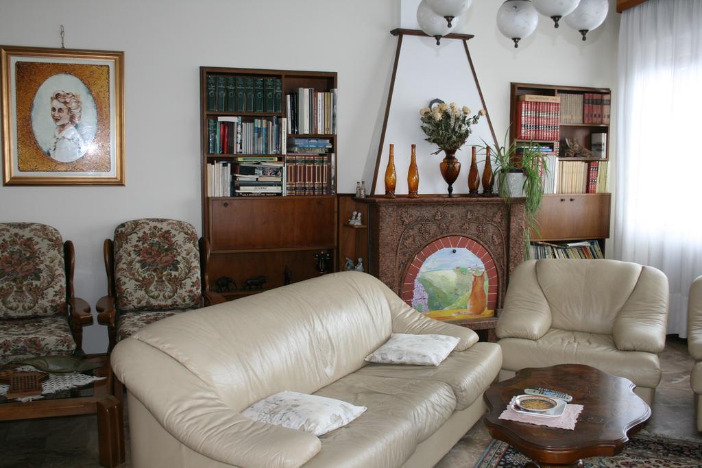 B&B Il Glicine Bedizzole Экстерьер фото