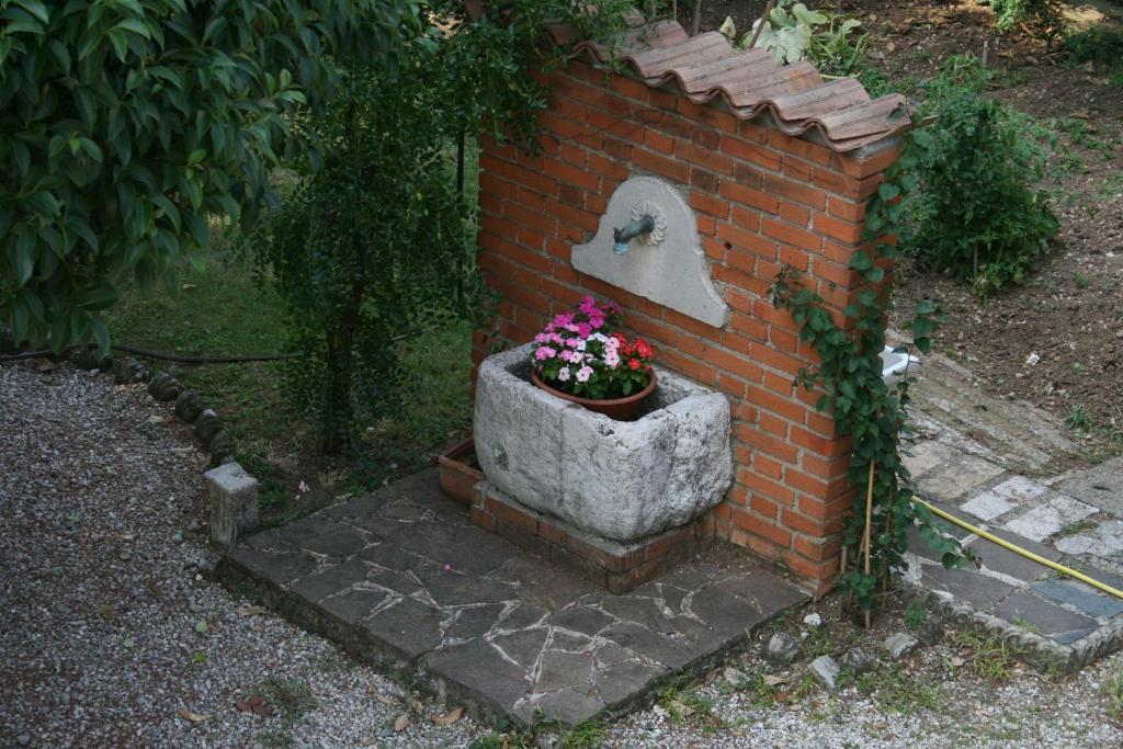 B&B Il Glicine Bedizzole Экстерьер фото